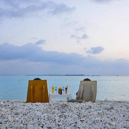 Jail Break Surf Inn Himmafushi Esterno foto