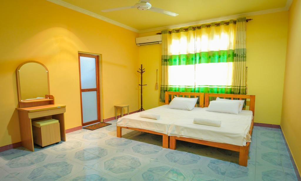 Jail Break Surf Inn Himmafushi Esterno foto