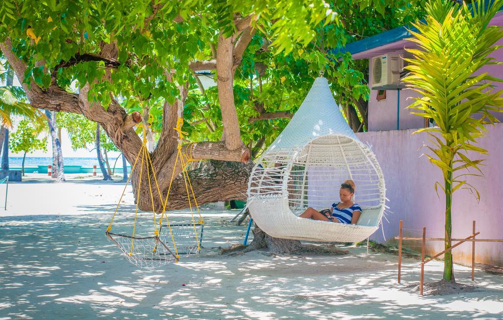 Jail Break Surf Inn Himmafushi Esterno foto