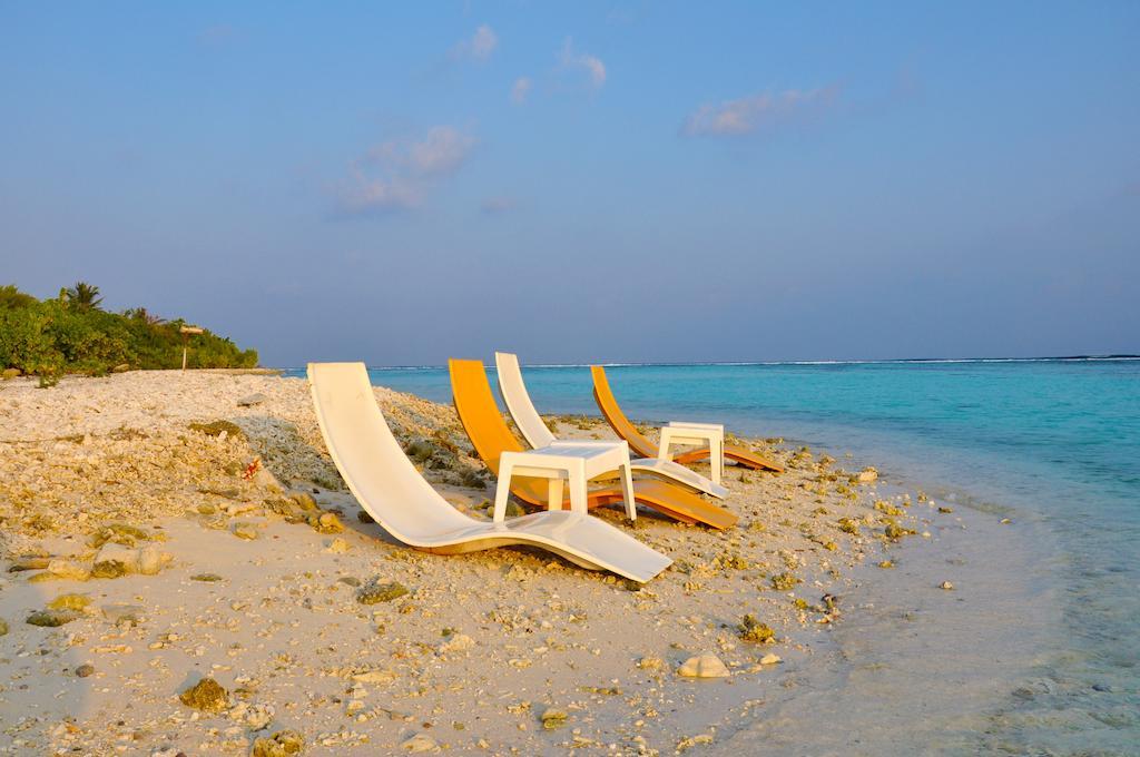Jail Break Surf Inn Himmafushi Esterno foto
